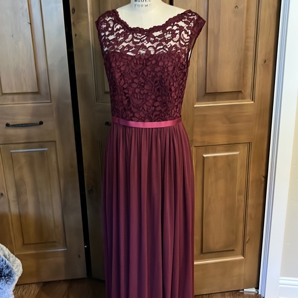 DAVID'S BRIDESMAID DRESS - Picture 1 of 5